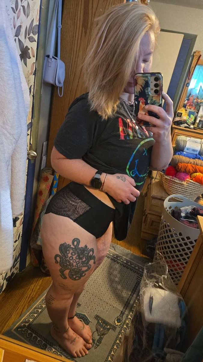 hotmombod1's tweet photo. https://t.co/ZZQlB3nl2c https://t.co/iSzieiYJM1