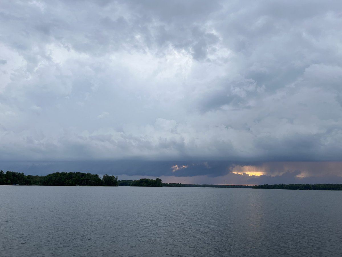 andrewtornado11's tweet image. View of tornado warned storm from near Stone Lake, WI @NWSduluth