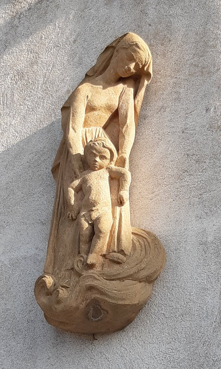RQueney's tweet photo. Bourg-de-Batz, au cœur de la presqu'île #guérandaise, patrie du sculpteur Jean #Fréour.

Marais salants.
Église Saint-#Guénolé.
Chapelle du #Mûrier.

#Bourc'h-Baz.
#Batz-sur-Mer.
Midi de la #Bretagne. https://t.co/AM8juHcrco