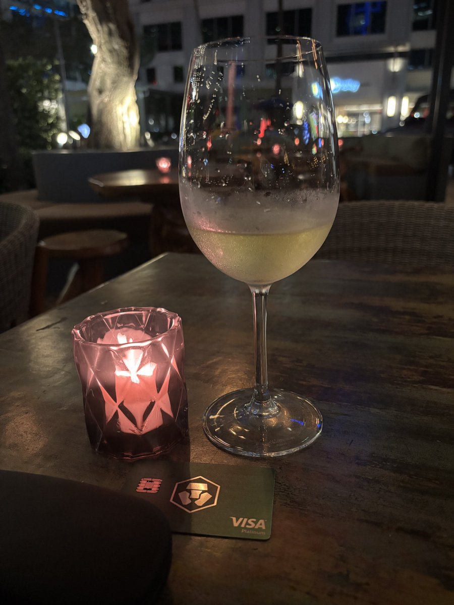 CryptoWingsta's tweet image. Another trip to the #StanleyCup Finals! Let’s earn some $CRO ! 🤗🌴💰🏒