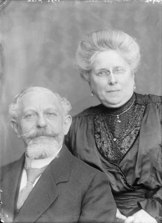 AuschwitzMuseum's tweet photo. 17 June 1856 | Dutch Jewish woman, Rachel Kiek-van Amerongen, was born in Amsterdam.

In August 1943 she was deported to #Auschwitz and murdered in a gas chamber immediately after arrival selection. https://t.co/fWsVuCOsad