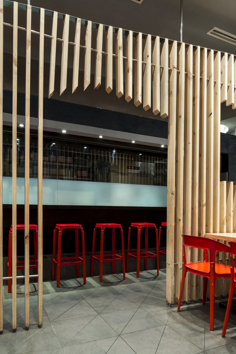 RID PROJECT/
" IKKORYU FUKUOKA RAMEN Shangri-la Plaza "
Use_Restaurant / Location_Metro Manila, Philippines / Date_Mar, 2013 / Photographer_Yoshiro Masuda

#rid #reiichiikeda #reiichiikedadesign #池田励一デザイン #design #interiordesign  #architecture  #設計事務所 #店舗設計