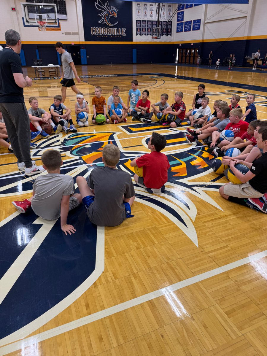 CedarvilleMBB's tweet image. Camp is off and running⛹️❗️
Looking forward to day 2️⃣ tomorrow 🏀