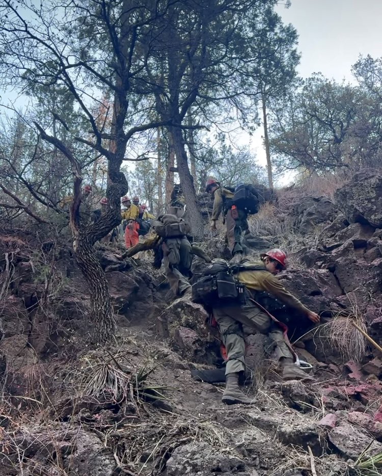 New Mexico: Both the Buck Fire and Trout Fire saw significant activity today. The Buck Fire is now 58,000+ acres and the Trout Fire is approaching 20,000 acres. Red Flags continue over the fire area. 

The first photo is the Trout Fire this evening and the second shows the