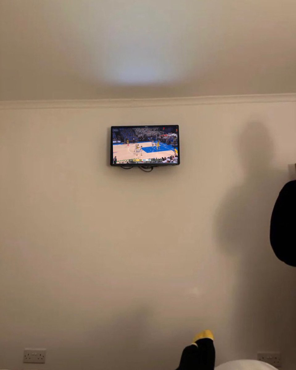 THAT’S A FOUL REF!!