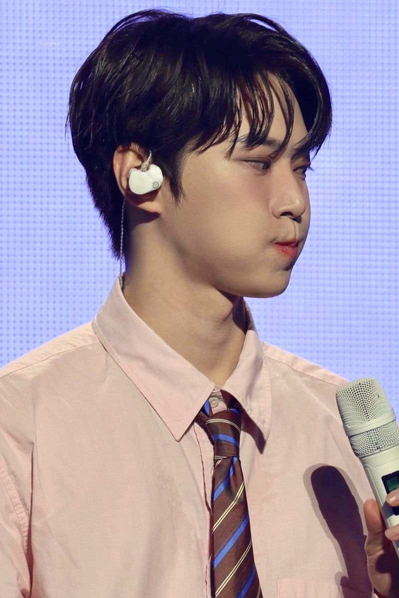 랑 .. tweet media