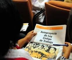 Continúan seminarios prov. de preparación para el proceso de consulta a los trabajadores del Anteproyecto de Ley del Código del Trabajo, esta vez en el centro y oriente de #Cuba 🇨🇺. Su realización confirmará que el diálogo entre la vanguardia y la clase obrera es irrenunciable.