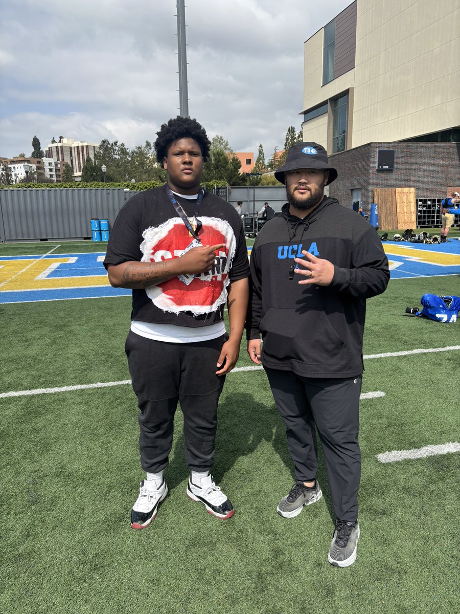 Myren Jackson (@5iveeduece) on Twitter photo I want to thank <a href="/CoachAKwon/">Andy Kwon</a> for inviting me to the ucla camp Iβll be attending there tomorrow π€π π<a href="/BarstowFTBL/">Barstow Football</a> <a href="/Coach_Geechie/">Coach Will</a> <a href="/Coach_Clay7/">Coach Clay</a> <a href="/CoachWeev_Goat/">Coach Weev</a> I want to thank <a href="/CoachAKwon/">Andy Kwon</a> for inviting me to the ucla camp Iβll be attending there tomorrow π€π π<a href="/BarstowFTBL/">Barstow Football</a> <a href="/Coach_Geechie/">Coach Will</a> <a href="/Coach_Clay7/">Coach Clay</a> <a href="/CoachWeev_Goat/">Coach Weev</a>