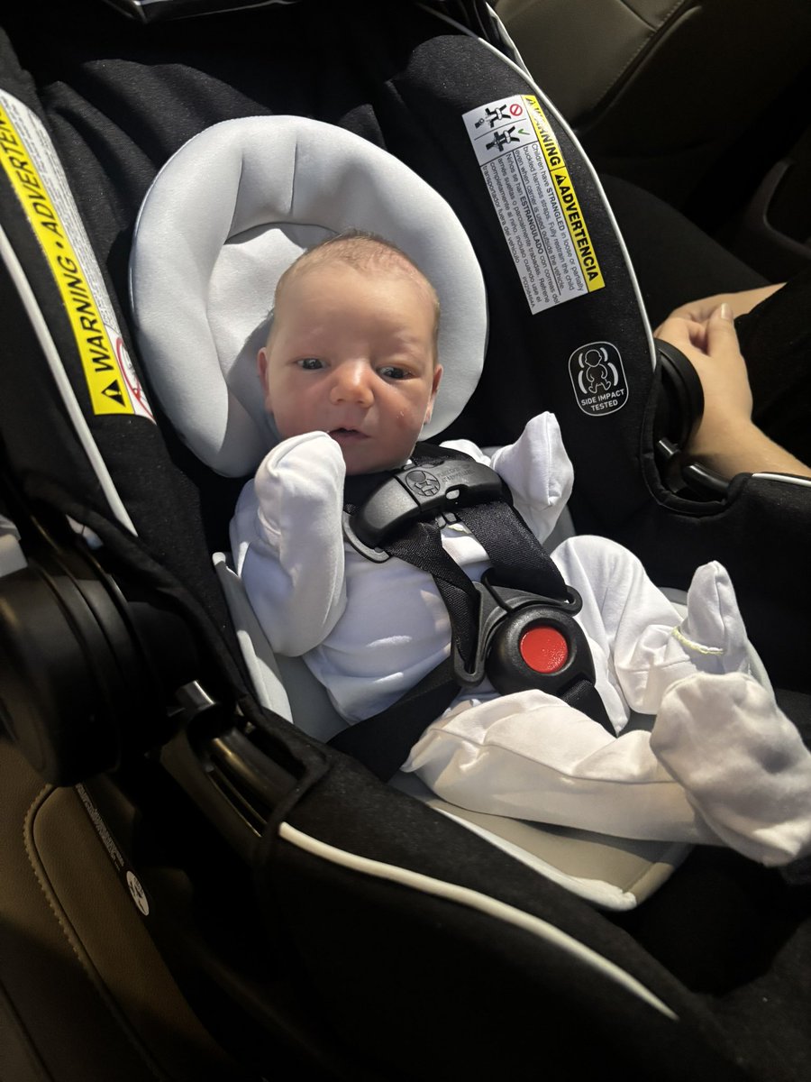 UPDATE ITS A FOOTBALL PLAYER!

After 5 long nights in the NICU we finally get to take our boy Dean Allen Durand home!  We are so excited for this next journey!