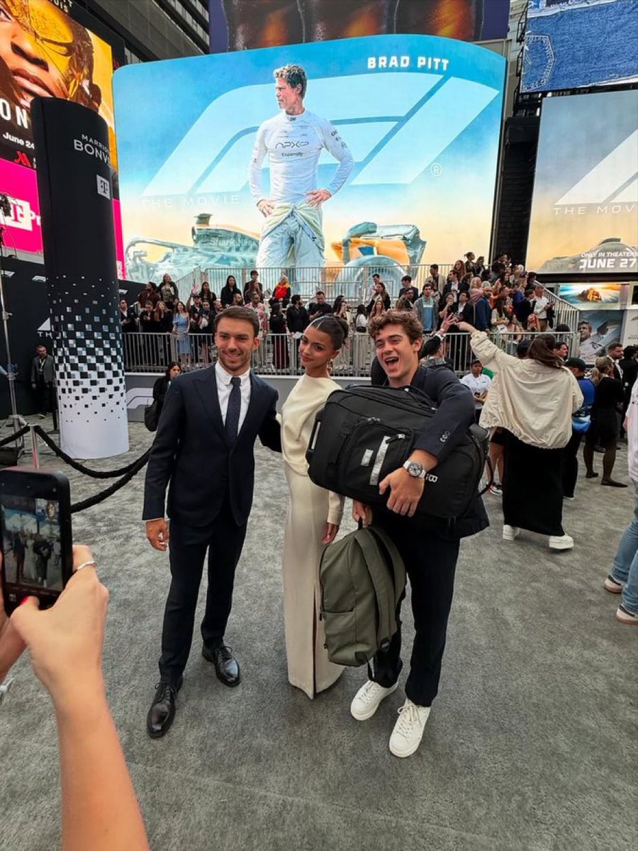 Pov sos el 3ro de la pareja 😂