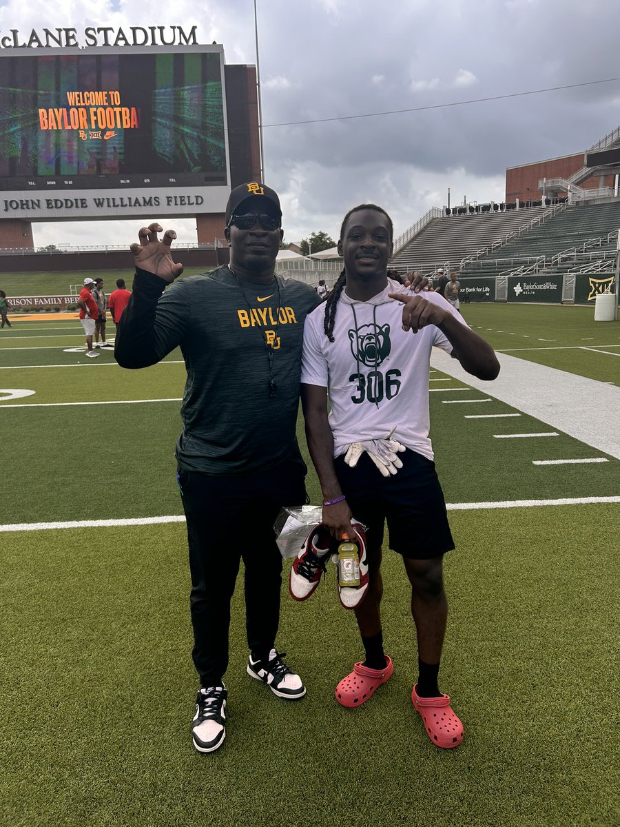 Had a great camp <a href="/BUFootball/">Baylor Football</a> 
#AGTG 
<a href="/E_Edwards49/">Eric Edwards</a> 
<a href="/CoachK_Hall/">Coach Khenon Hall (BAYLOR)</a>