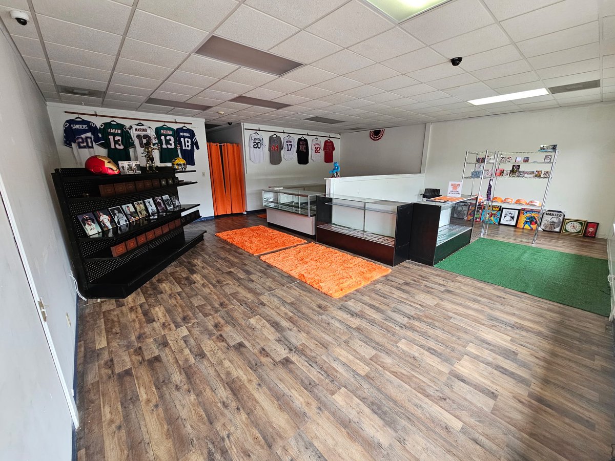 RemingtonYoung's tweet image. Launched the first store. Knoxville area! Sports cards & More. Done in 1 day a lot to add. But we striving to be great!