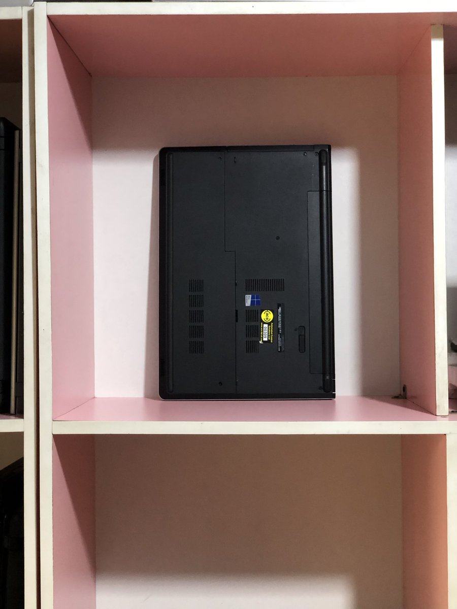 laptopbargainer's tweet photo. FOR SALE 

PRICE NGN 380,000 with original charger 🔌 

SYSTEM NAME: DELL INSPIRON 5558 BACKLIT KEYBOARD WITH 4GB DEDICATED GRAPHICS 
AMERICAN USED 
CPU: Intel(R) Core(TM) i7 (5th Gen) 5500U
Clock speed: 2.4GHz
Max Turbo speed: 3.0GHz
Number of cores: Dual-core
Cache: 4MB https://t.co/JRMnLXTRJf
