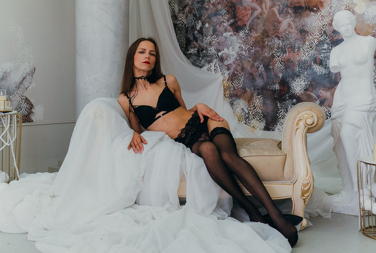 I undress with my eyes first… then with my hands. 👀

👇 Watch me do both
🔞 https://t.co/KoUVJsNGyY

#nsfw #strip #lust #webcammodel #naughty #seduce #babe #live https://t.co/4pOjTK9Yeu