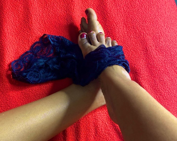 Spoiled_African's tweet photo. You’ve been talking about having my panties in your mouth 👄 the entire week ❤️‍🔥💦 You can have it just cause I Love you so much, for 5555€ 💶💰💳

Mmmm 😋 🤑❤️‍🔥 https://t.co/DVg16ATgQK