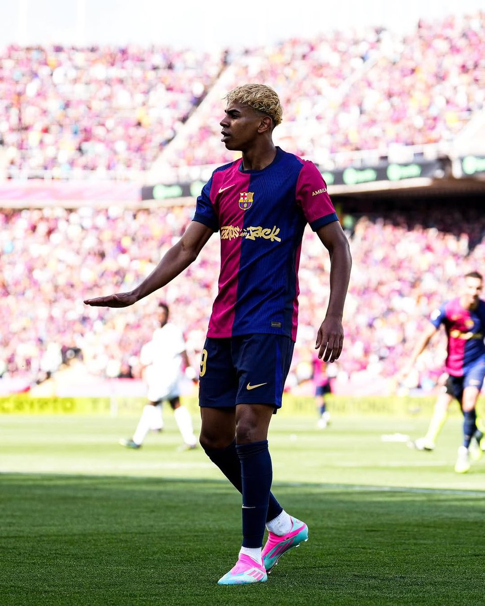 Barça Players With The Highest Rating On FC25:

89 -- Lewandowski
88 -- Raphinha, Ter Stegen
87 -- Pedri
86 -- Lamine, De Jong, Kounde
85 -- Olmo, Araujo

What would YOU Change? 🫵
(thanks to <a href="/S3XL4ND/">𝒔𝒆𝒙𝒍𝒂𝒏𝒅 🎯</a> for the information)