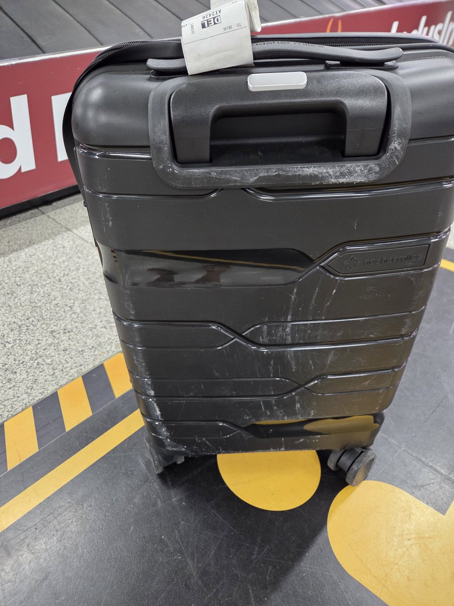 manvibajpai's tweet photo. Dear @airindia , after a 4 hour delay on AI2426 and tolerating high headedness from your ground staff, landing at 2 AM this is the condition in which we receive our checked in luggage.  #AirIndia was in the mood to punish the passengers for this flight in all possible ways. https://t.co/2kLpQHMWyG