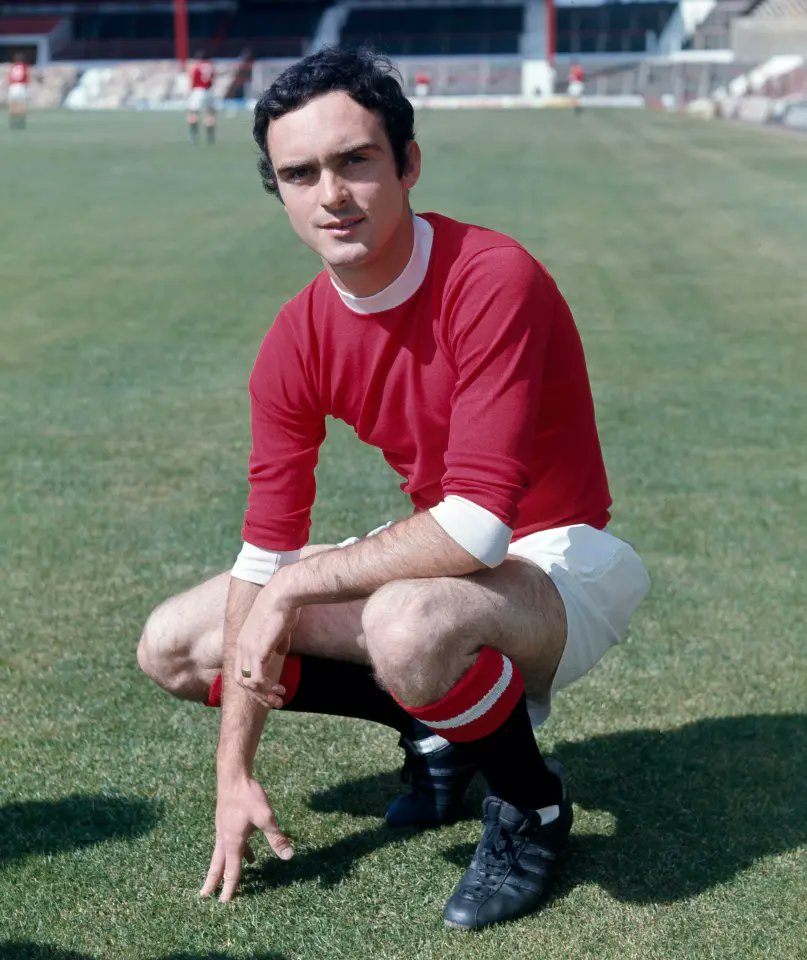 🏆Special guest for a special game!

We’re honoured to welcome John Aston Jnr – 1968 European Cup winner with Man Utd, to kick off our Legends match on Sat 12th July!🔴⚽️

At 77, John remains a true Red &amp; still runs his pet food stall in Glossop, a local legend in every sense🐾❤️