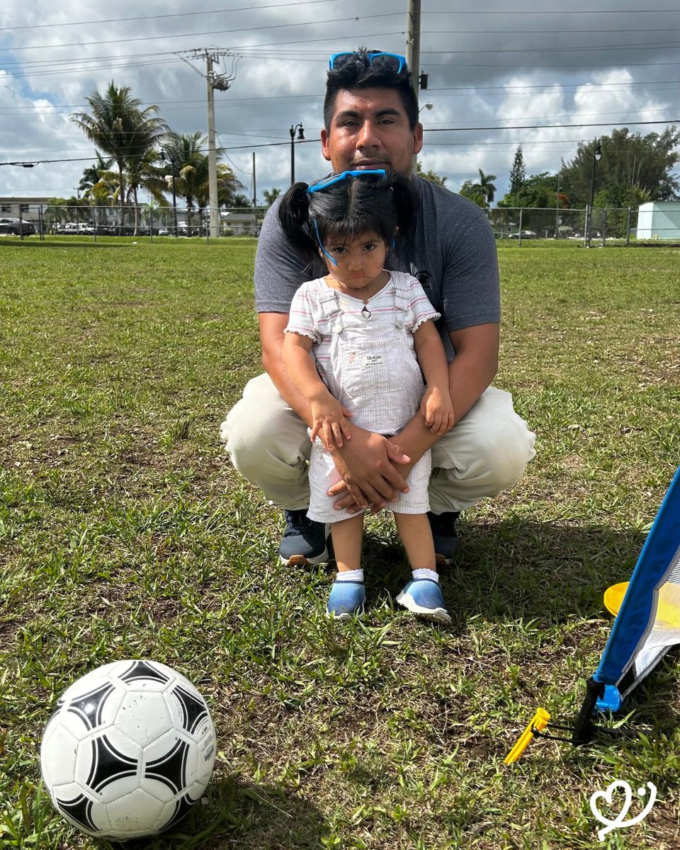 fccusaofficial's tweet image. ⚽ Scoring Goals with Dad! ♥️
We celebrated Father's Day with stretches led by the kids, epic parents vs. kids games, and even first kicks for the little ones!Huge thanks to @LeJardinCC for welcoming us every year and helping create a safe, joyful space for families through ⚽