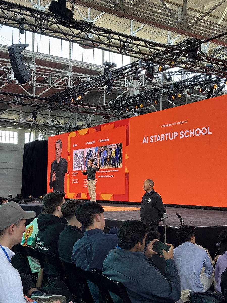 Joana Carrasqueira (@jocarrasqueira) on Twitter photo John Jumper (Distinguished Scientist <a href="/GoogleDeepMind/">Google DeepMind</a>) at <a href="/ycombinator/">Y Combinator</a> AI Startup School talking protein folding and research leaps in biology. If you’re a scientist predicting protein structures, check out Alphafold protein structure database 👩🏽🔬 John Jumper (Distinguished Scientist <a href="/GoogleDeepMind/">Google DeepMind</a>) at <a href="/ycombinator/">Y Combinator</a> AI Startup School talking protein folding and research leaps in biology. If you’re a scientist predicting protein structures, check out Alphafold protein structure database 👩🏽🔬