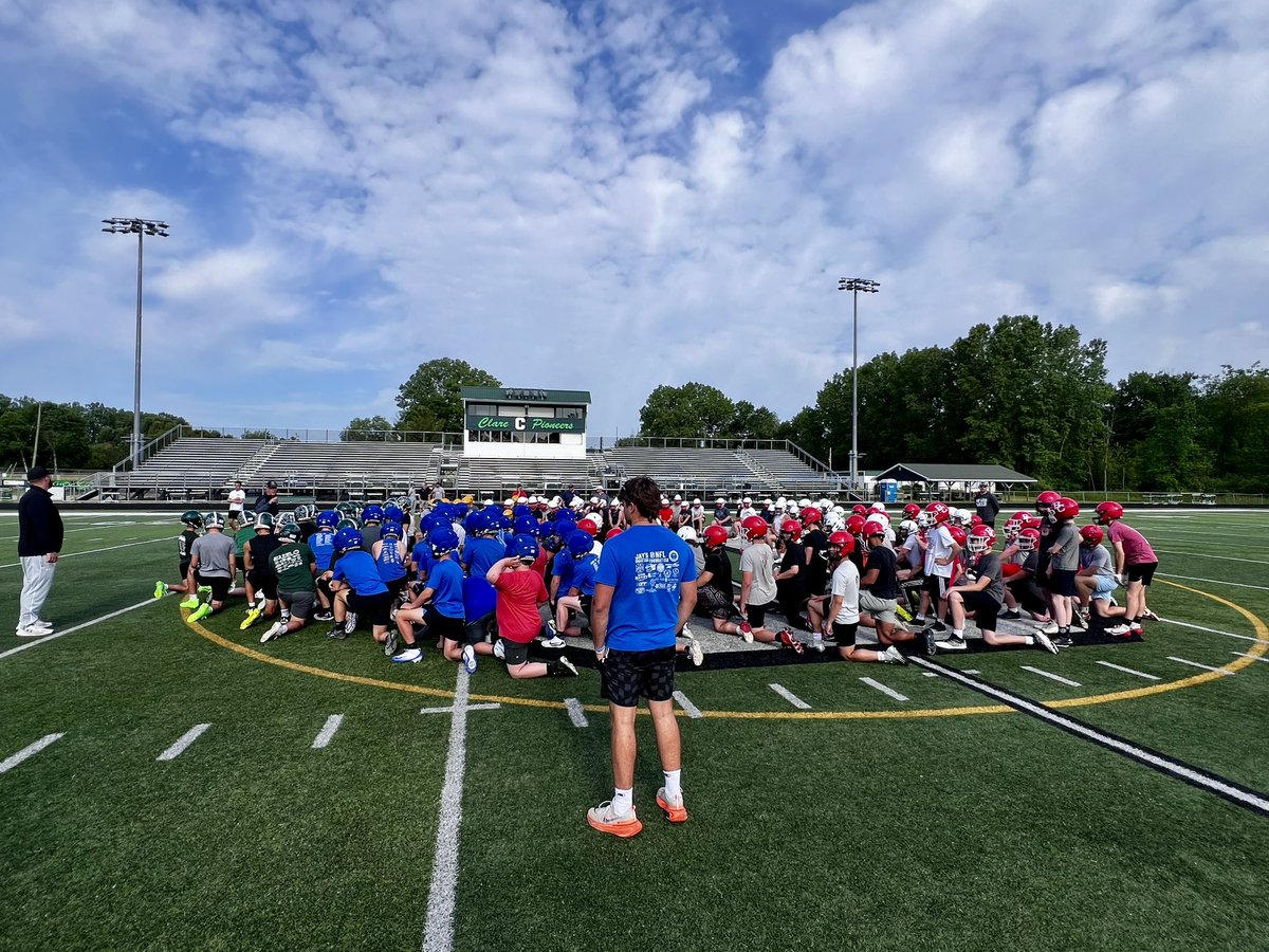 This morning we traveled over to Clare to attend a spread option camp put on by Coach Annese and his staff (Ferris St.). They truly are the best in the business and we’re so fortunate to have such a great resource so locally —football is right around the corner! #EAT #TheHunt