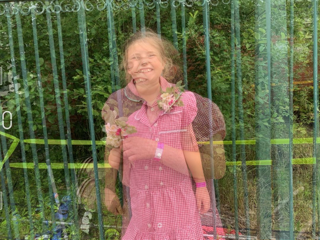 NewchurchCP's tweet photo. What better way to enjoy #OutdoorLearningDay than with some photography in the sunshine? Year 5 spent the afternoon investigating composition - experimenting with diagonals, the rule of three, juxtaposition and more. The results were pretty professional. #NewchurchArt https://t.co/IlxIrWS2WS