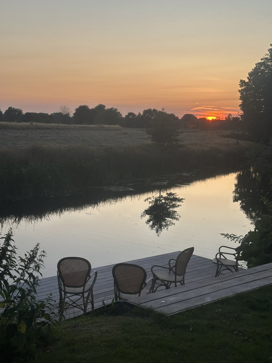 gwyd's tweet image. Not a bad view to end a successful day of learning, networking, and exchanging ideas with some truly inspiring minds. Grateful for the connections made. 
 #MCCRworkshop