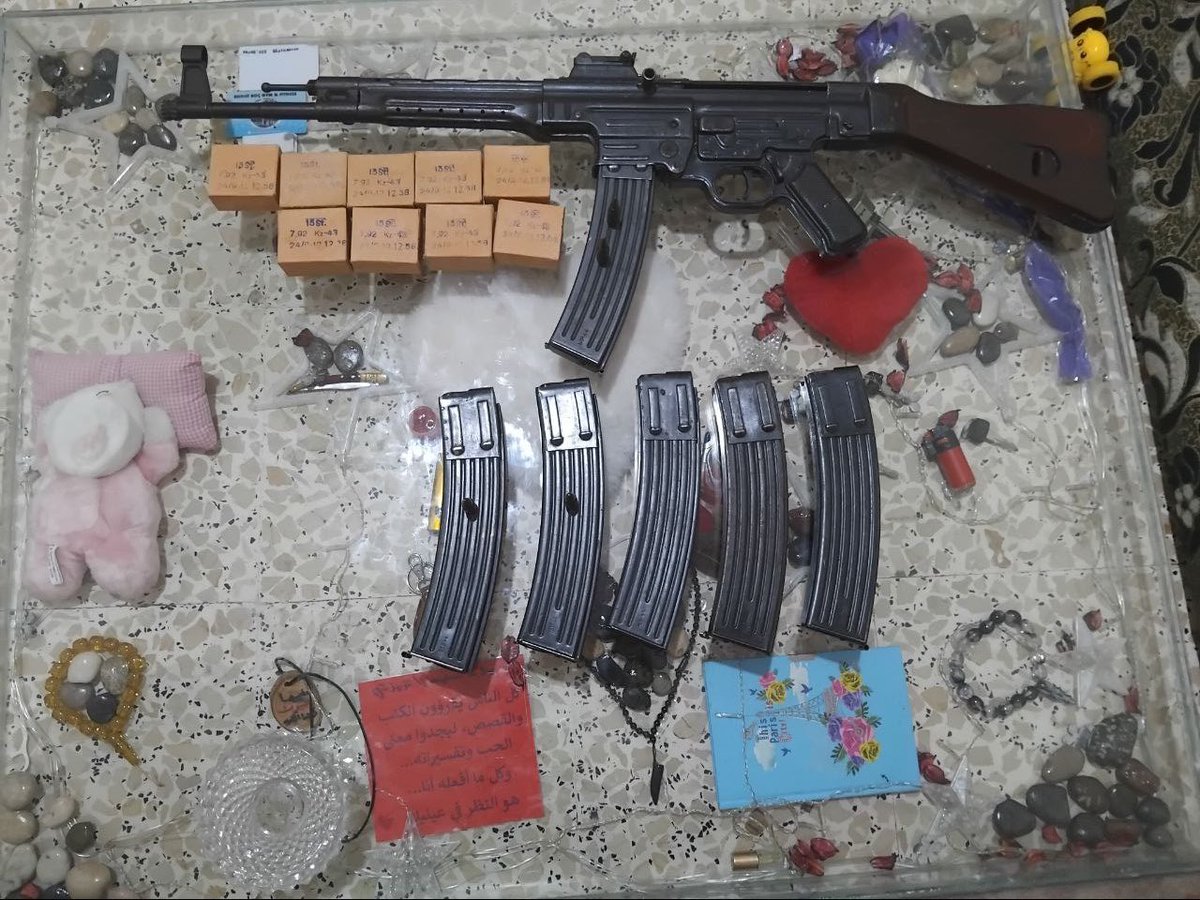 Third Reich era StG pattern 7.92mm assault rifle, spare magazines, and East German (GDR/DDR) produced ammunition being advertised for sale in #Syria 🇸🇾 for $150 USD