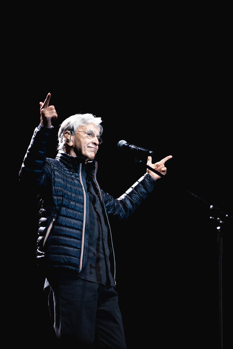 caetanoveloso's tweet image. Foi por aqui que pediram mais datas em festivais?
Vem aí mais shows para vocês! No dia de 17 agosto estaremos em Vila Velha, no Espírito Santo 👉🏼❤️
Nos vemos lá?
#CaetanoVeloso #MPB #Musica #CaetanoNosFestivais