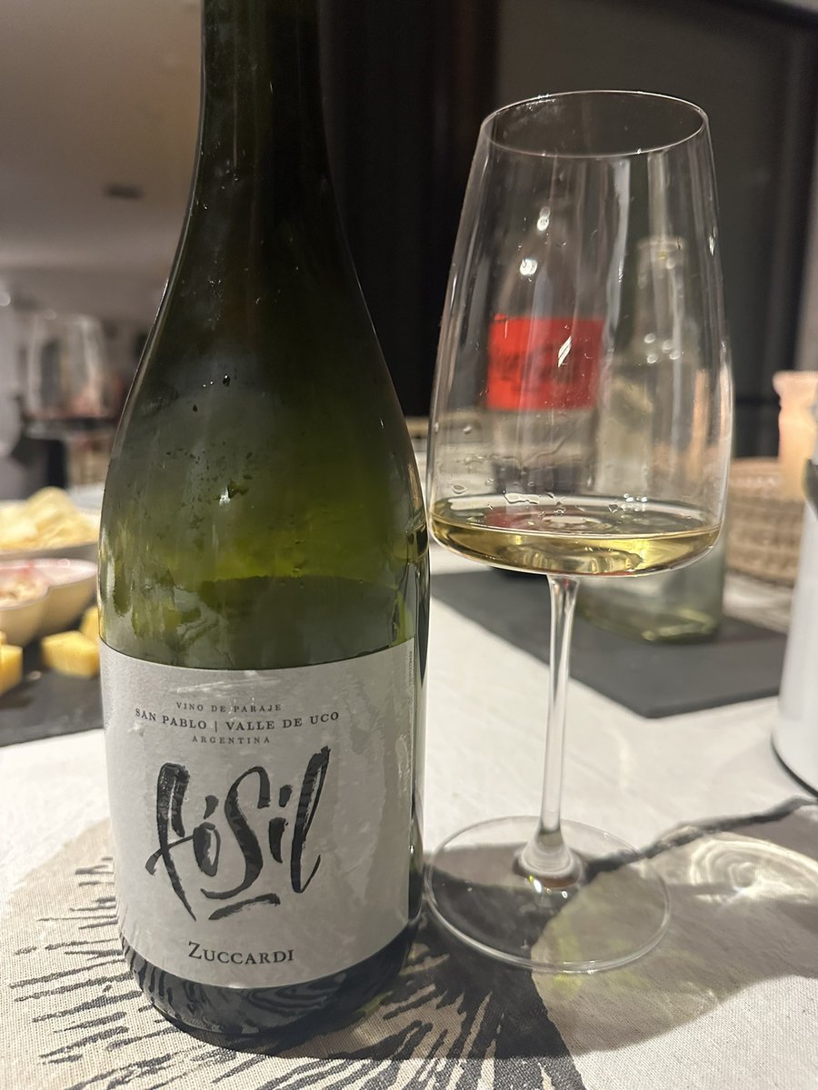 VINOS ARGENTINOS 🙌
SALUD 🥂 
<a href="/ZuccardiWines/">Zuccardi ValleDeUco</a> 
<a href="/alevigilmalbec/">Alejandro Vigil</a> 
<a href="/Escorihuelag/">Escorihuela Gascón</a> 
<a href="/PulentaEstate/">Bodega Pulenta Estate</a> 
<a href="/DiegoPulenta/">Diego Pulenta</a> 
<a href="/LuigiBoscaBodeg/">Bodega Luigi Bosca</a> 
<a href="/MPelleritiWines/">Marcelo Pelleriti Wines</a> 
<a href="/LauraCatena/">Laura Catena</a>