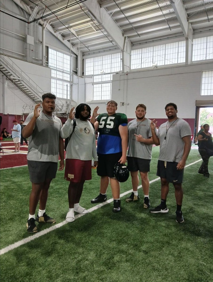MichaleMoglia's tweet photo. Had a great time on the 11th at FSU. Would like to thank @CoachHand for all the advice given, including the players, for giving me things to work on. I can't wait to go there again. I hope I can keep in contact with the coaches. #GONOLES @Coach_SmithRHS @RHSPanthersFB https://t.co/DYODsi0761