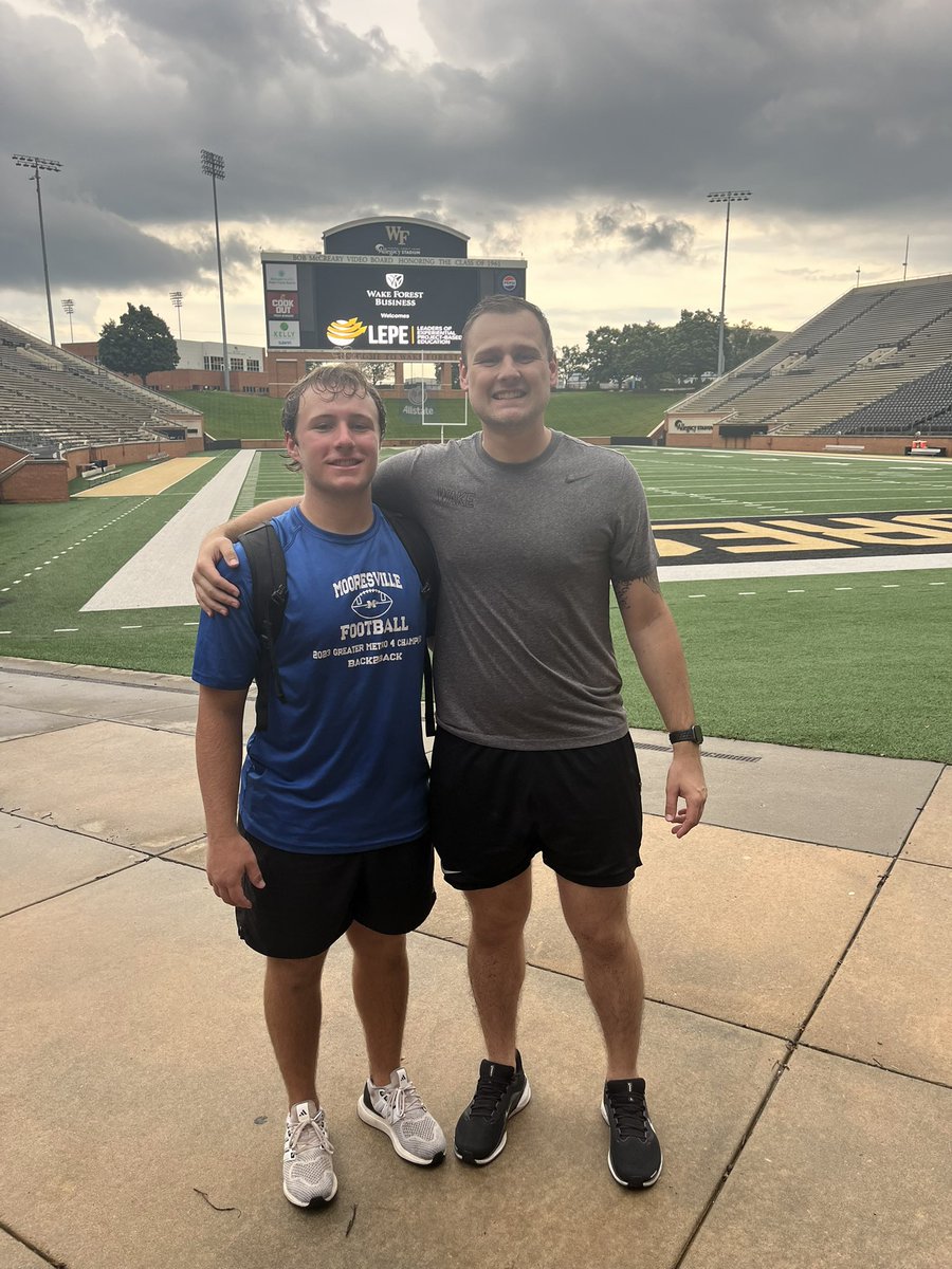 ndrewc_a's tweet image. Had a good day @WakeFB specialist camp! Went 8/10 on charting and tied 2nd in the FG competition. Thank you to @WhitworthN and @CoachPurling for hosting a great camp!
@CoachZMayo @DanOrnerKicking