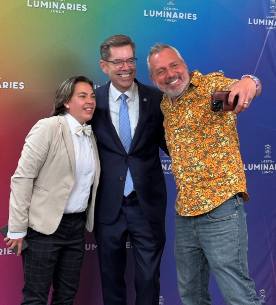CMWhitburnD3's tweet image. Last Friday, I had the honor of attending the annual Luminaries Luncheon hosted by @lgbtcenter . The event was a powerful celebration of the incredible work being done by The Center, LGBTQ+ organizers, and allies who continue to uplift and advocate for our community!