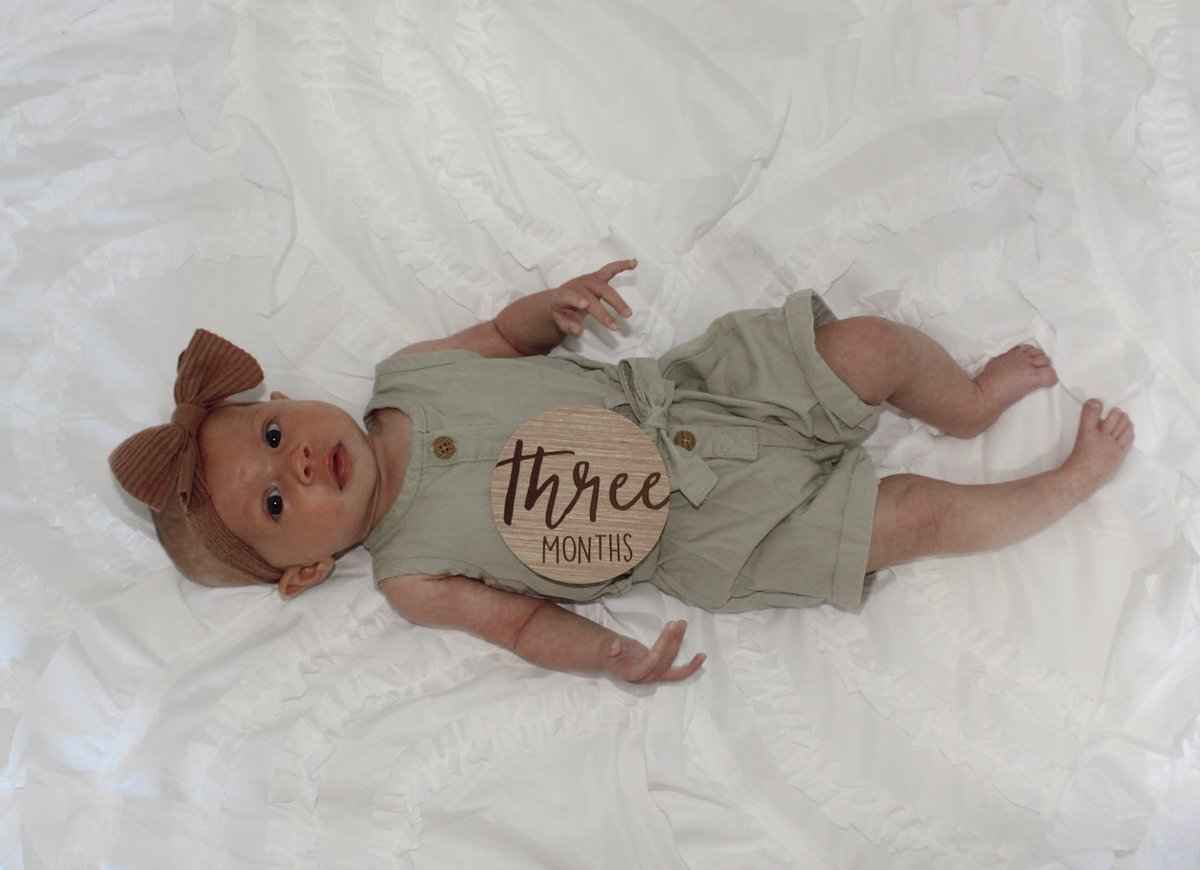🎀THREE MONTHS🎀

This month Rawlings…

⭐️went on her first vacation
⭐️went to the zoo for the first time 
⭐️visited Buc-ee’s
⭐️went swimming for the first time
⭐️grew out of newborn sleepers