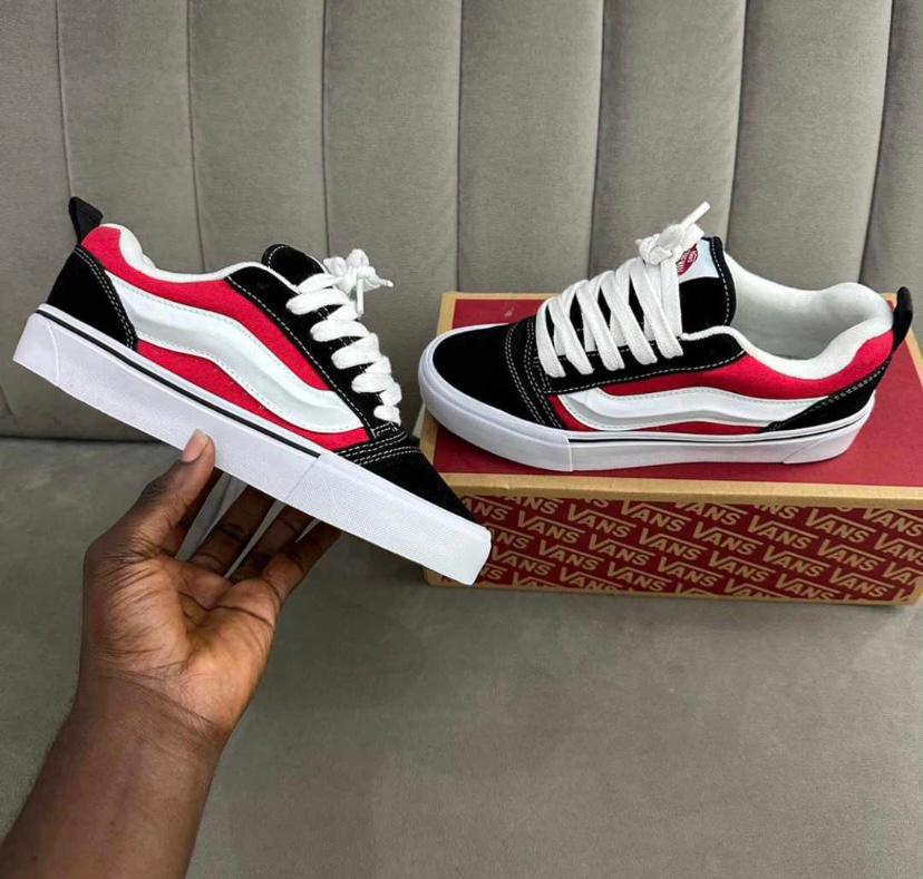 Sneakers 👟 (@sneakersfandom) on Twitter photo 