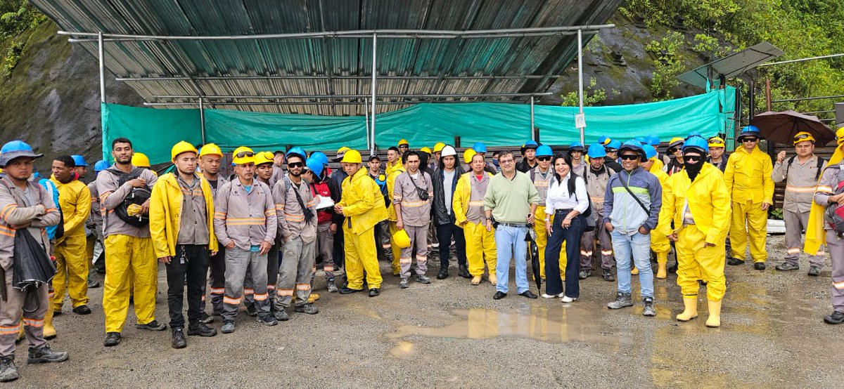 MintrabajoCol's tweet photo. En el espacio se explicó cómo el nuevo Sistema de Protección Social Integral para la Vejez busca mayor cobertura, equidad y acceso a la seguridad social, promoviendo una vejez digna para más colombianos.  #MinTrabajoEnTerritorio 🇨🇴 https://t.co/aMAhsWLwrm