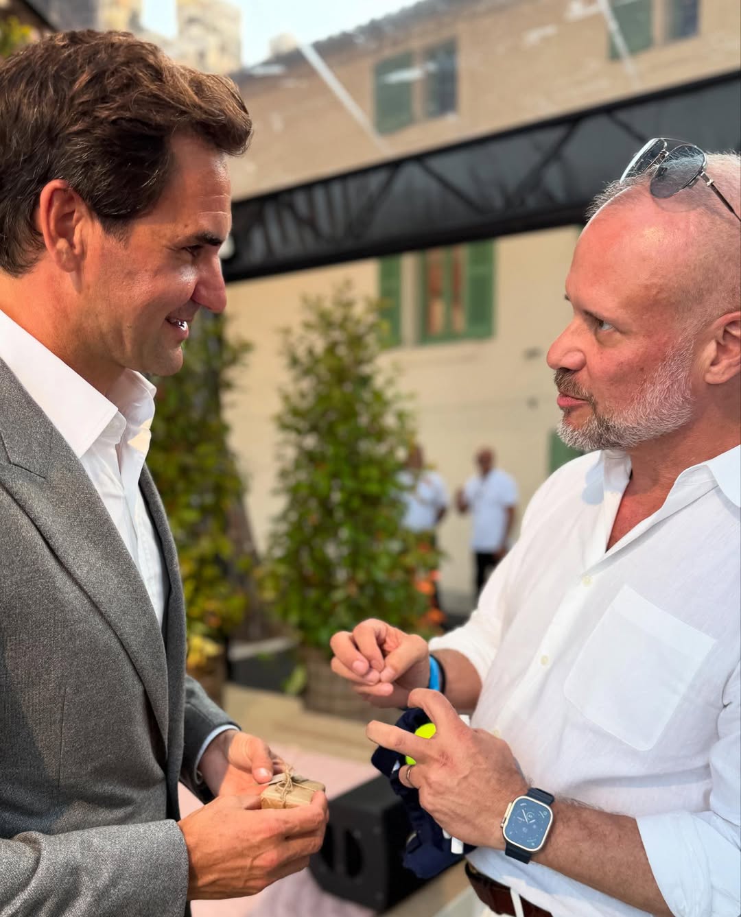 GtmHZ_eX0AEe6FW?format=jpg&name=large Roger Federer Just Crashed Cannes Lions 2025 — And No One Was Ready for What He Did With David Allison