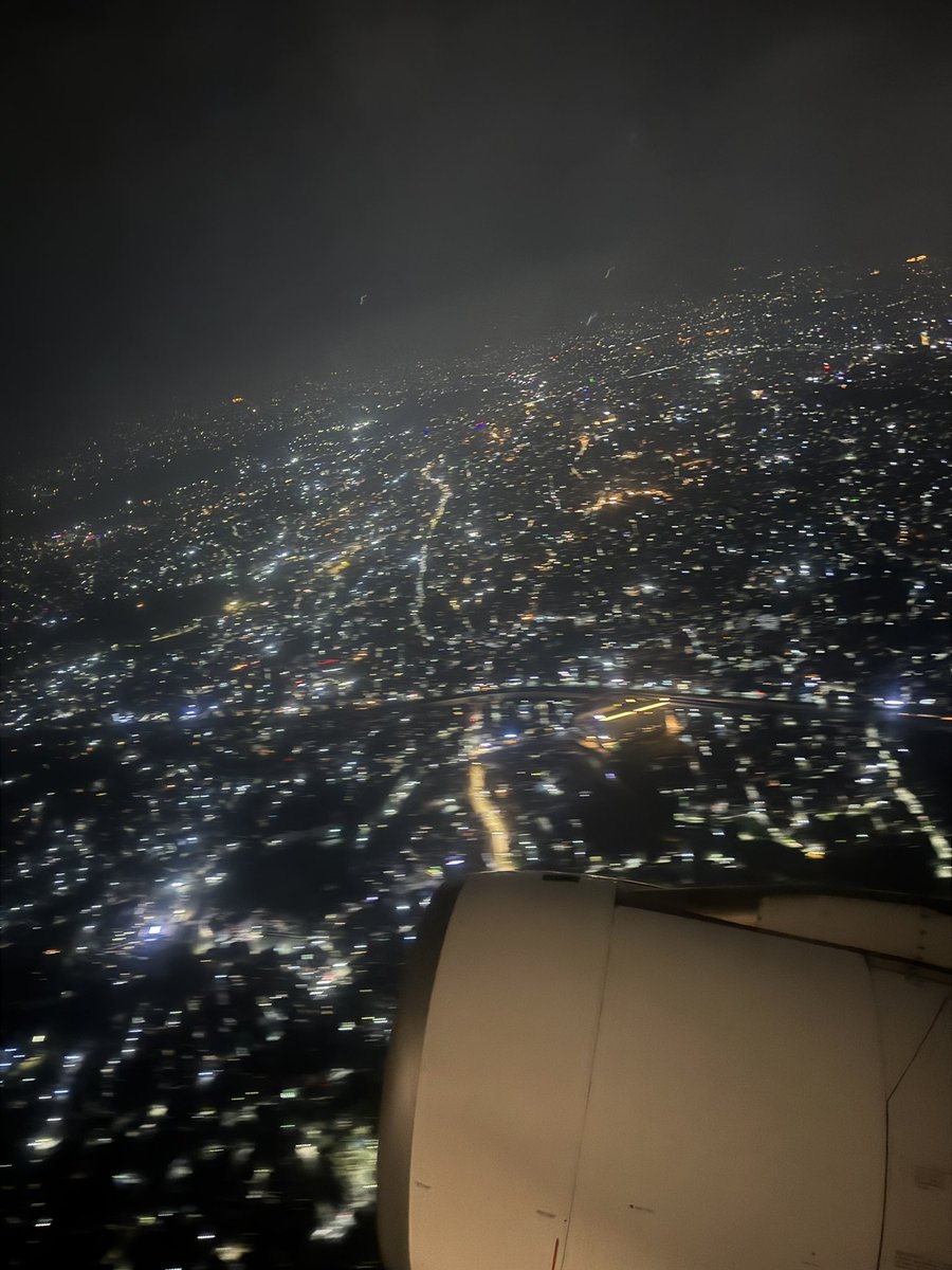 akko_bluebear's tweet photo. 時空のポケットに入り込んだような旅でした。ネパール旅から帰国しました。
カトマンドゥの夜景です。 https://t.co/4nx6N72Q2q