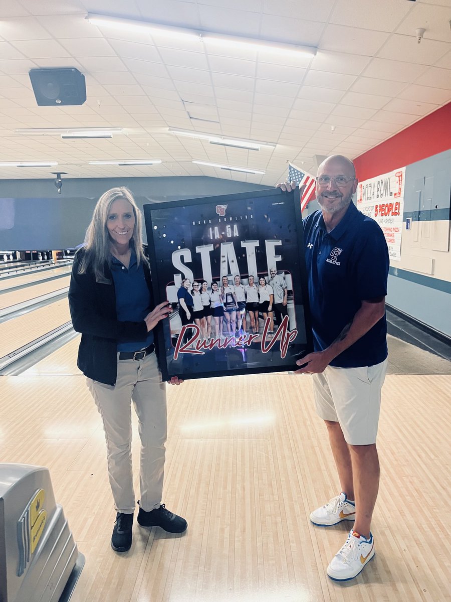 Token of Appreciation presented to Gulf Bowl in Foley, Alabama. #GoMakos