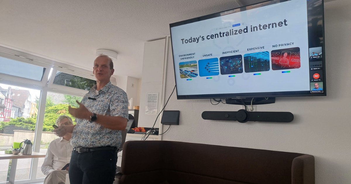 YourDataNetwork's tweet image. Back from Volla Community Days. Inspiring to see so many working on digital sovereignty &amp;amp; sustainable tech. From peer-to-peer to open OS to green infrastructure:  real alternatives are here. Thanks @hello_volla, @Holochain, @UBports, @BeechatNetwork, @vncbiz  @Threefold &amp;amp; more.