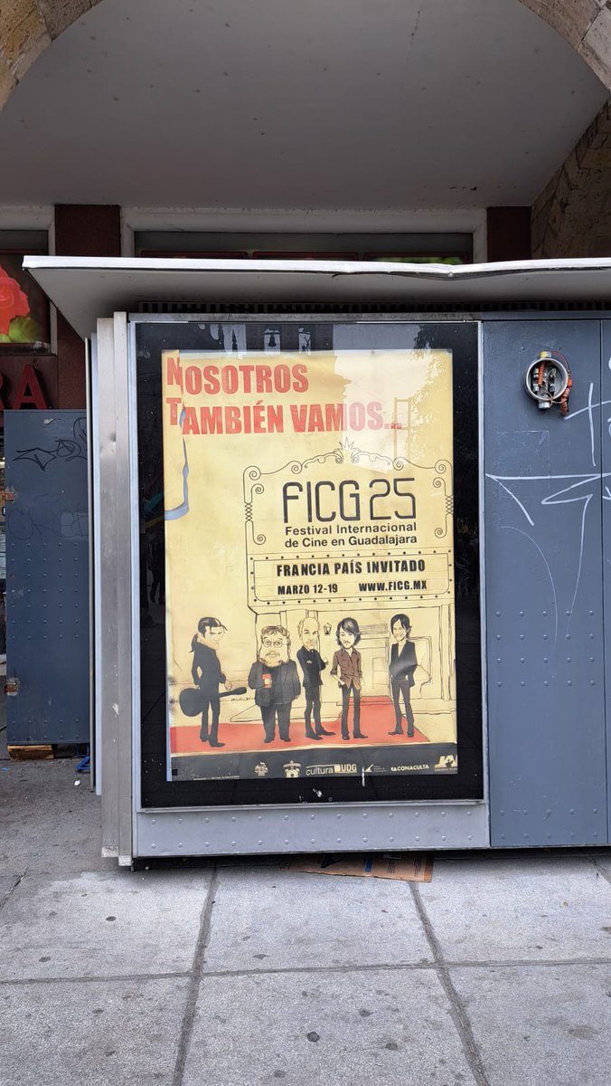 R∀FAEL Martínez-García (@rafaelmtzgarcia) on Twitter photo Yo también me lo encontré, cuando fui al <a href="/FICGoficial/">FICG Oficial</a> el año pasado.
Curiosamente, el #FICG25 fue la edición del año en que yo llegué a vivir a Guadalajara, para estudiar en el <a href="/caavuniversidad/">CAAV Universidad</a>. Yo también me lo encontré, cuando fui al <a href="/FICGoficial/">FICG Oficial</a> el año pasado.
Curiosamente, el #FICG25 fue la edición del año en que yo llegué a vivir a Guadalajara, para estudiar en el <a href="/caavuniversidad/">CAAV Universidad</a>.
