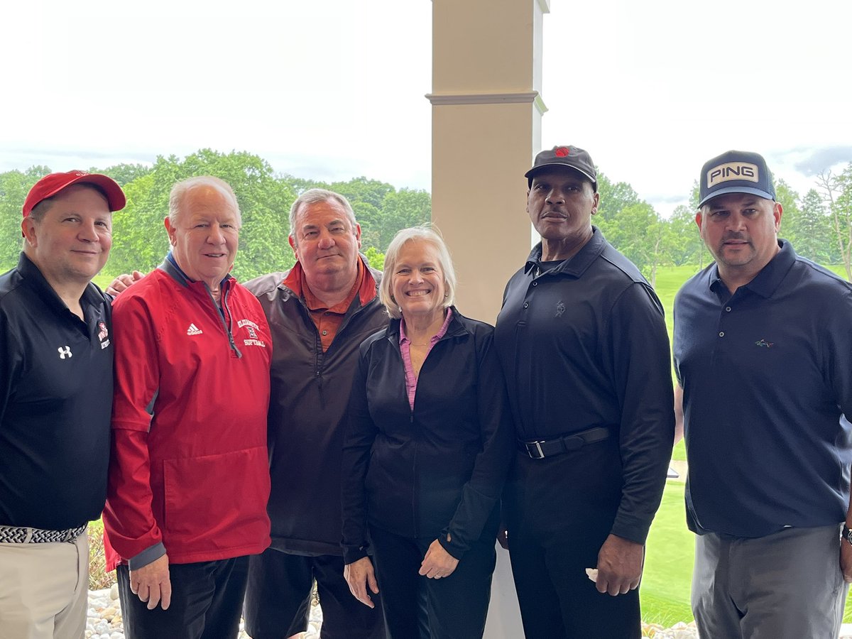 DougRouse1070's tweet image. Great day out at the @ElizNJChamber Golf Outing today with the @ucnj_owls crew. Thank you to @MayorBollwage for all your support!