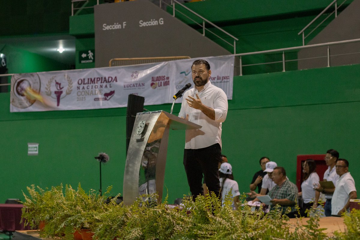 conadeoficial's tweet photo. La #CONADE acompañó las competencias de karate de la #OlimpiadaNacional en Yucatán, a través del Subdirector General, Guillermo Cortés, en representación del Director General, @Rommel_Pacheco.

Agradecemos @huachodiazmena, y al @IDEY_oficial por impulsar el talento en el deporte. https://t.co/FIx8xz1RrD