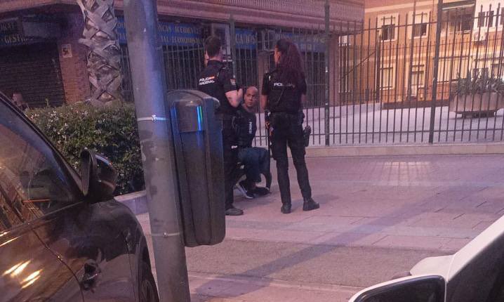 Español de toda la vida el que ha matado a otro tío en Juan de la Cierva.

Eso sí, qué racistas somos los que llevamos avisando bastante tiempo de este tipo de cosas.