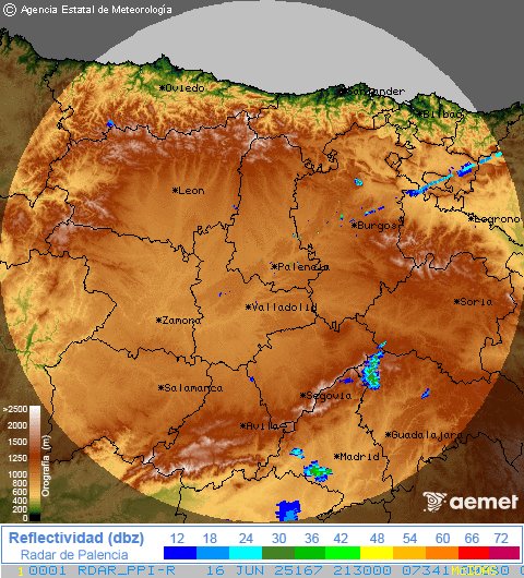 Pues 1,6mm al saco y temperatura bajando a 24,2°C. La humedad ha subido al 60%. Se ven relámpagos al sur.