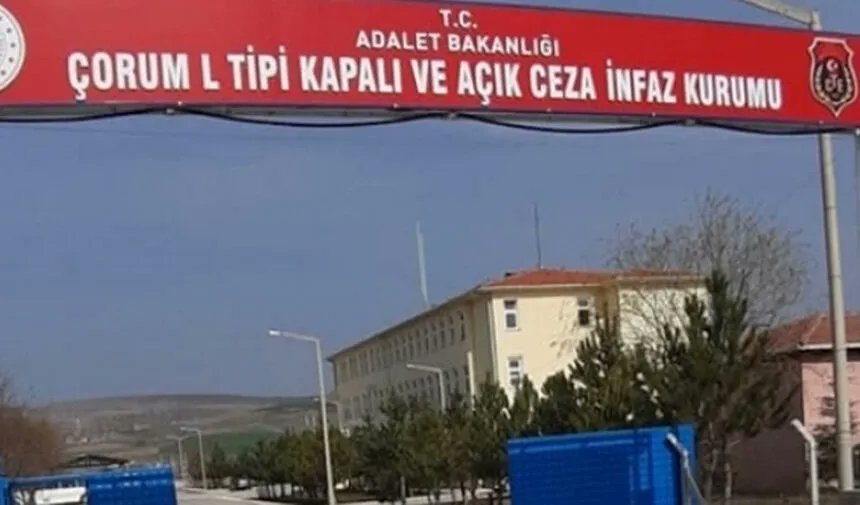 sevincozarslan2 (YENİ) (@sevincozarslan2) on Twitter photo Bir mahpus yakını:
"Sevinç hn, eşim Çorum'da tutuklu. Çoğu zaman suların akmadığını hatta bazı koğuşlarda uyuz salgınının başladığını söyledi. Çok endişeliyiz. Sesimizi duyurun."
Neden su vermiyorsunuz? Herkes hastalıktan ölsün diye mi? <a href="/adalet_bakanlik/">T.C. Adalet Bakanlığı</a>
#KHKlılarÇözümBekliyor Bir mahpus yakını:
"Sevinç hn, eşim Çorum'da tutuklu. Çoğu zaman suların akmadığını hatta bazı koğuşlarda uyuz salgınının başladığını söyledi. Çok endişeliyiz. Sesimizi duyurun."
Neden su vermiyorsunuz? Herkes hastalıktan ölsün diye mi? <a href="/adalet_bakanlik/">T.C. Adalet Bakanlığı</a>
#KHKlılarÇözümBekliyor