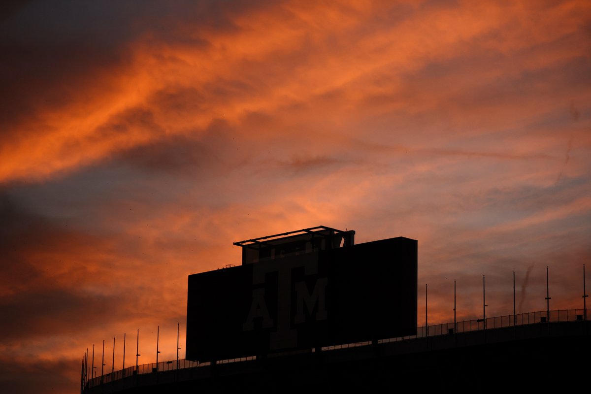 AggieFootball's tweet photo. Sunsets are better in College Station https://t.co/jSkt9tmOKI