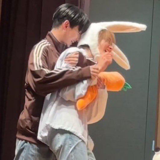 g9 (@amnesiag9) on Twitter photo 