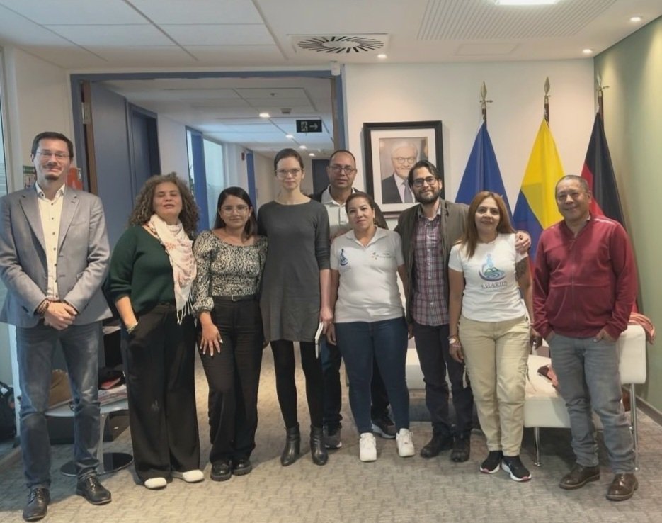 El Movimiento <a href="/RiosVivosColom/">Movimiento Ríos Vivos</a> en el marco de su gira nacional nos contó de su lucha por la defensa del territorio en el Cañón del río #Cauca y los riesgos que las comunidades corren en este contexto. Hay que defender a quienes defiendan la vida! 
🌊🇨🇴🤝🇩🇪
 <a href="/RiosLibresAnt/">Afectad@s por Hidroituango Rios Vivos</a>