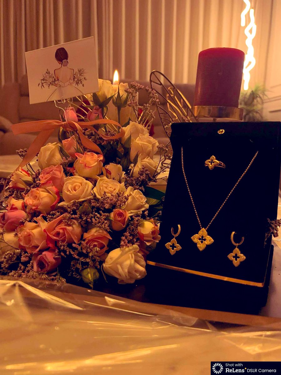 و أنتِي يا خالتي نصفُ الشعور 
قلبٌ حنونٌ لا يملّ وكتفٌ لا يميل 
احبك بقدر كل شئ جميل عشته بجانبك 
❤️❤️❤️❤️🦋🫂